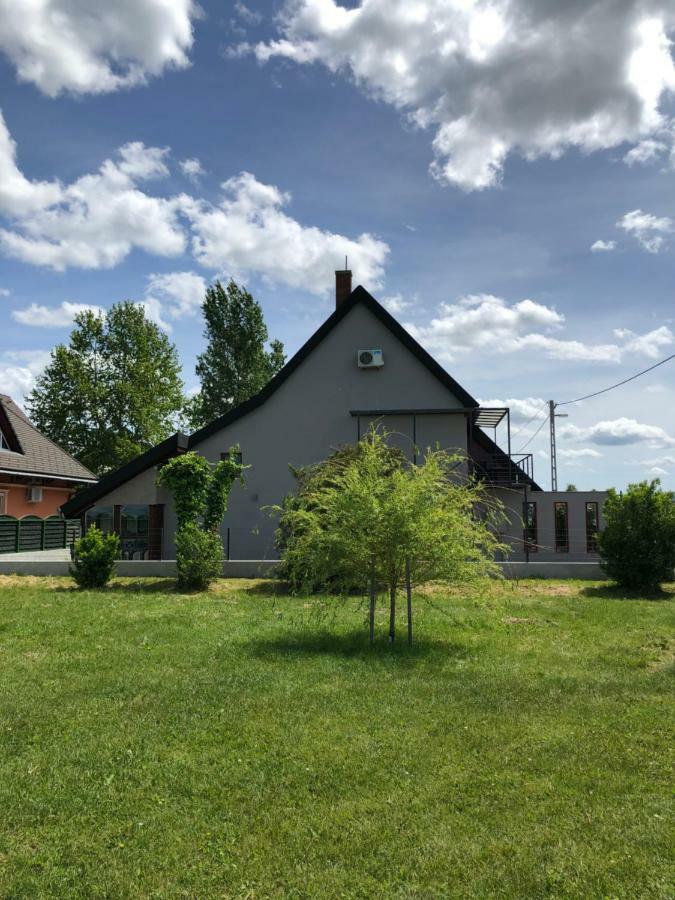 Hullam Apartman Balatonlelle Exterior foto